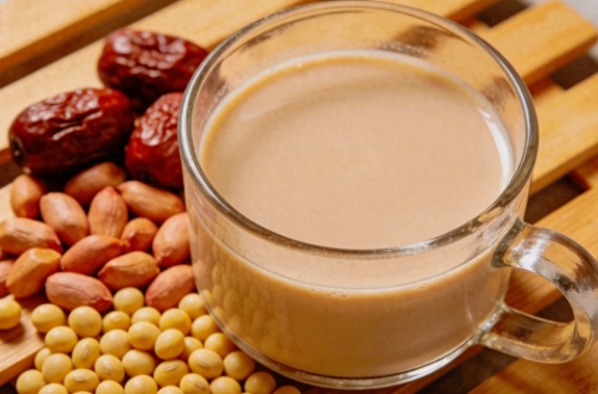 7 c&ocirc;ng thức đồ uống cho bữa s&aacute;ng 'thần tốc': Nguy&ecirc;n liệu đơn giản nhưng gấp đ&ocirc;i gi&aacute; trị dinh dưỡng v&agrave; l&agrave;m dịu dạ d&agrave;y - Ảnh 1.