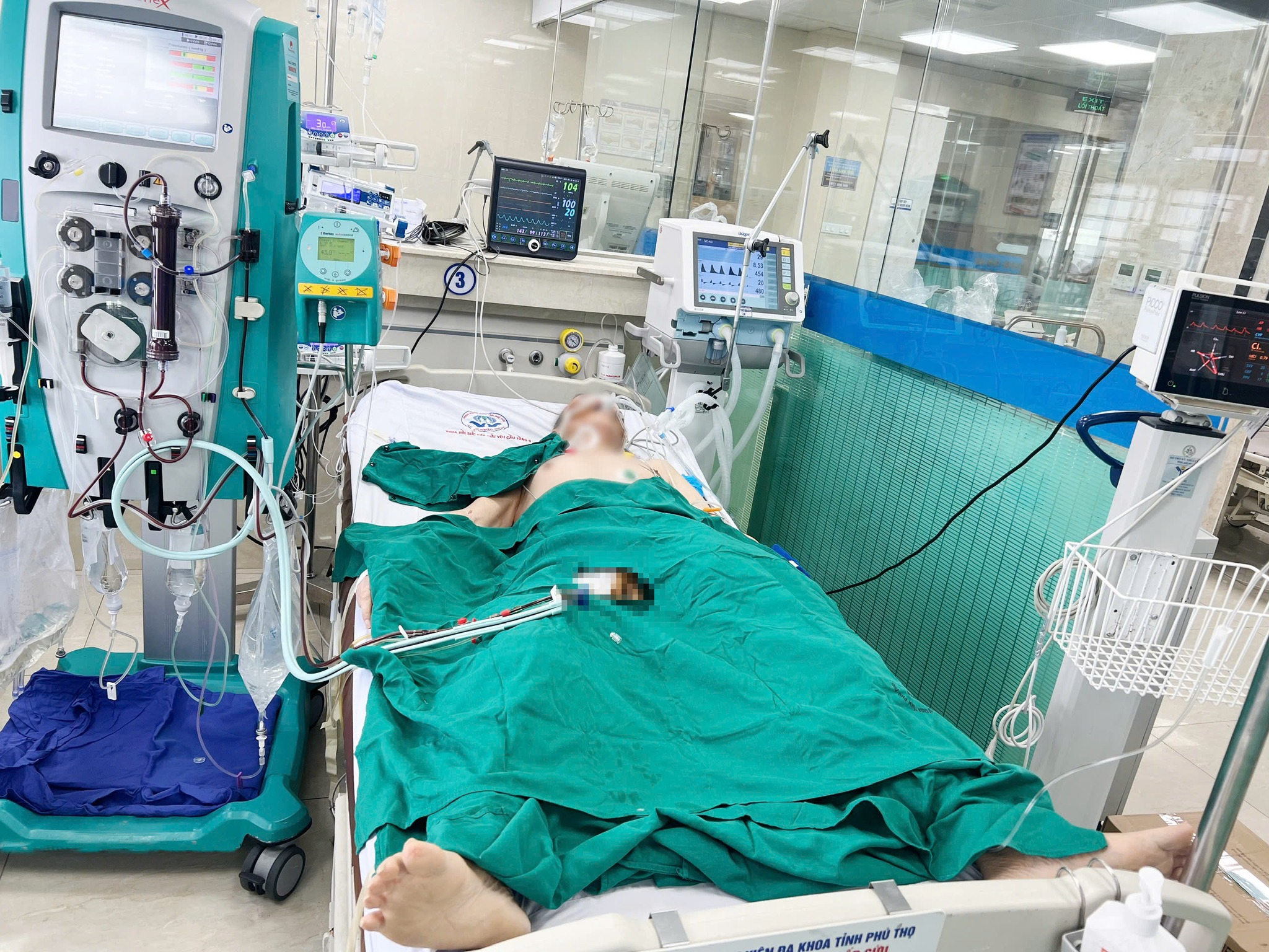 Người đàn ông 61 tuổi ở Phú Thọ nguy kịch vì sốc nhiễm khuẩn, thừa nhận 1 sai lầm nhiều nam giới Việt mắc phải - Ảnh 1.