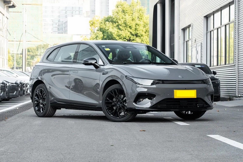 Hatchback giá 360 triệu đồng thiết kế thể thao, công suất 218 mã lực