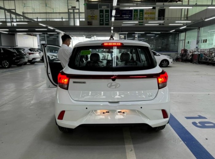 Giá lăn bánh Hyundai Grand i10 mới nhất giảm sâu , cạnh tranh Kia Morning - Ảnh 4.