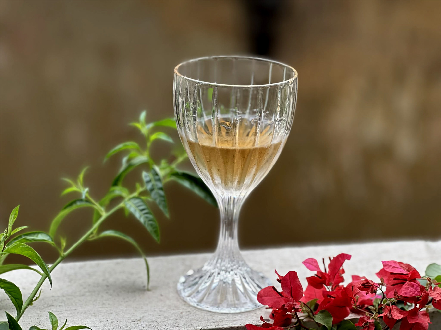 Sau 40 tuổi, cần bỏ một loại đồ uống gây độc cho cơ thể - Ảnh 1.