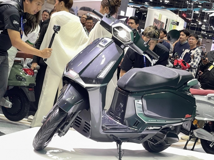 Xe máy điện giá rẻ 42 triệu đồng sánh ngang SH Mode và Vision - Ảnh 2. Xe máy điện giá rẻ 42 triệu đồng sánh ngang SH Mode và Vision - Ảnh 2.