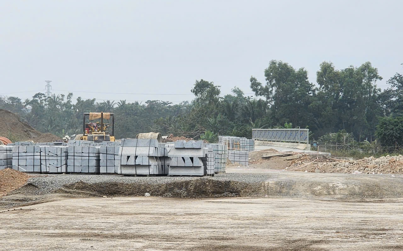 L&agrave;m r&otilde; tr&aacute;ch nhiệm chậm tiến độ dự &aacute;n trục cảnh quan thanh h&oacute;a - Sầm Sơn - Ảnh 2.