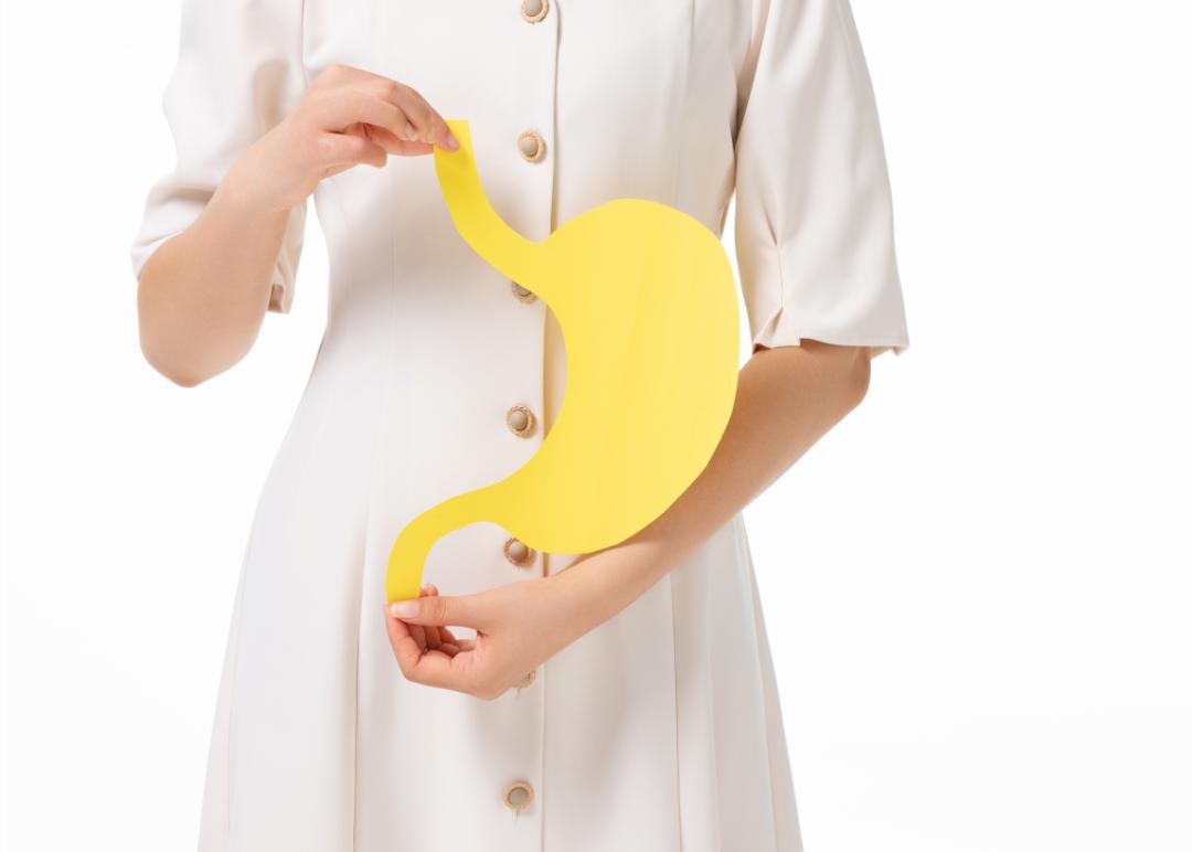 Người c&oacute; l&aacute; l&aacute;ch v&agrave; dạ d&agrave;y suy yếu thường lộ ngay ra tr&ecirc;n mặt: Thay đổi 4 th&oacute;i quen gi&uacute;p phục hồi một nửa- Ảnh 1.