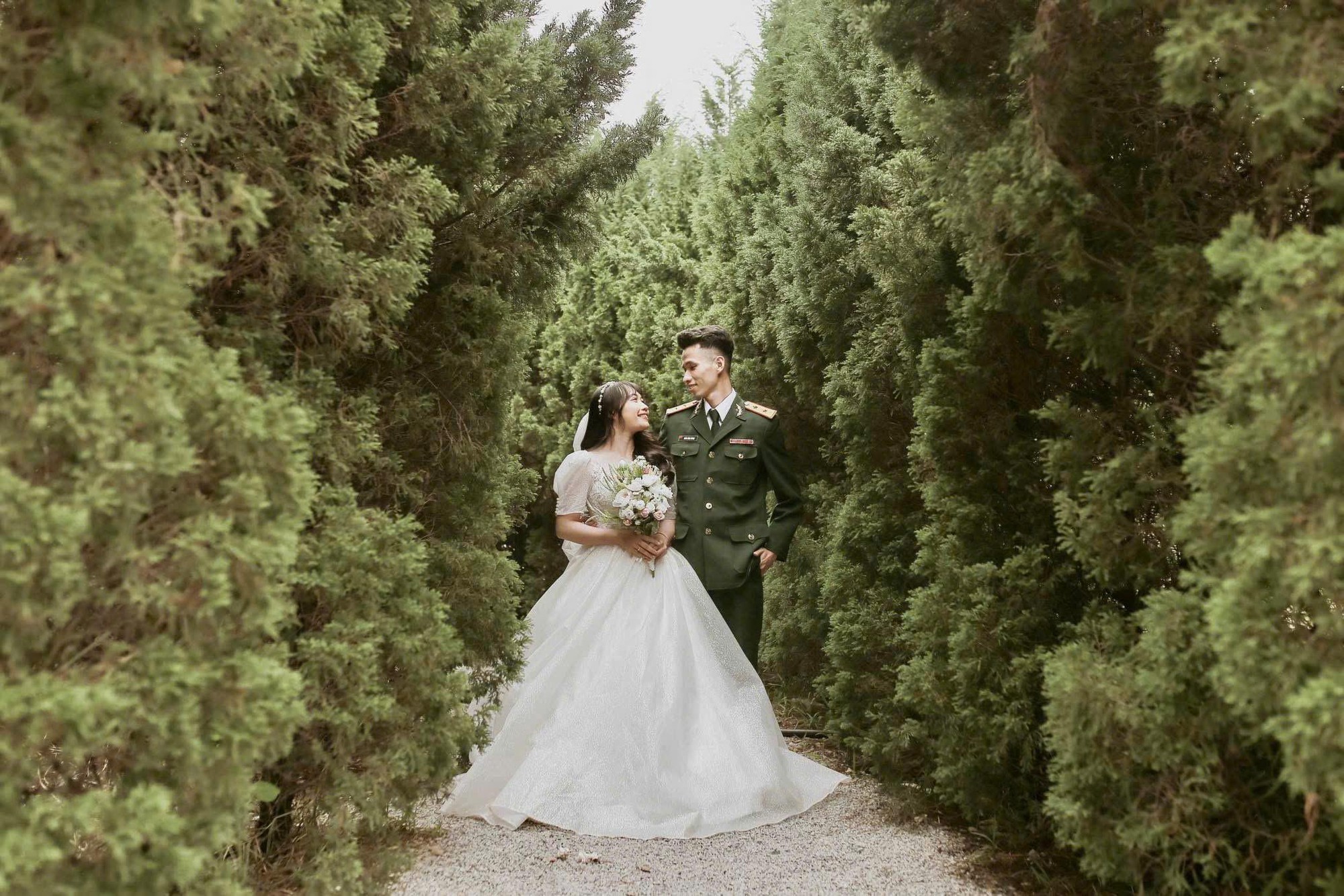 Yêu người lính: ‘Yêu kỷ luật, sự hy sinh và cả những khoảng trống khi anh vắng nhà’ - Ảnh 3. Yêu người lính: ‘Yêu kỷ luật, sự hy sinh và cả những khoảng trống khi anh vắng nhà’ - Ảnh 3.