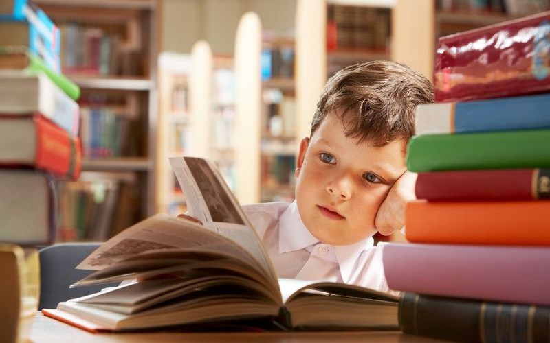 Trẻ nên ngủ cùng mẹ hay ngủ riêng để rèn tính độc lập?: Ảnh hưởng đến não bộ và những điều cha mẹ cần biết - Ảnh 1. Trẻ nên ngủ cùng mẹ hay ngủ riêng để rèn tính độc lập?: Ảnh hưởng đến não bộ và những điều cha mẹ cần biết - Ảnh 1.