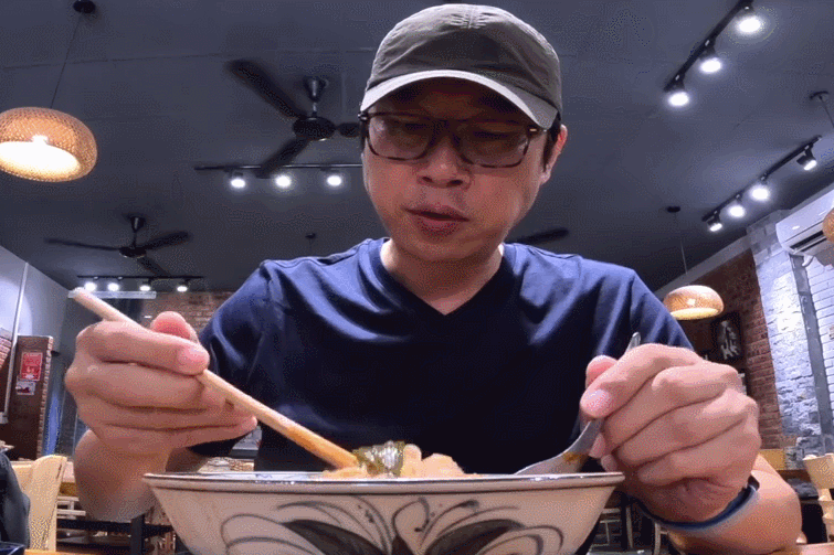 Kh&ocirc;ng phải ch&aacute;o g&agrave;, m&oacute;n ăn chỉ từ 35.000 đồng/phần mới l&agrave; đại diện Việt v&agrave;o top 20 ngon nhất thế giới - Ảnh 3.