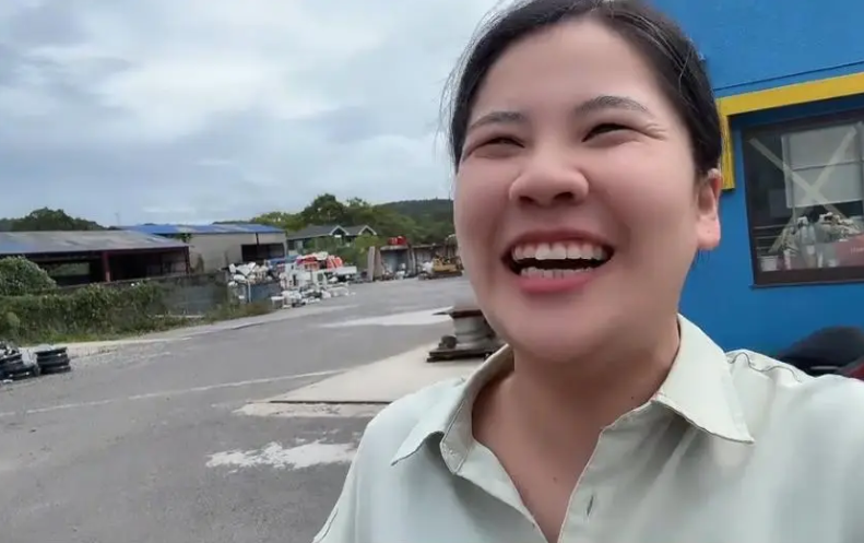 Bí ẩn đằng sau thu nhập hơn 747 triệu đồng/tháng, sống trong biệt thự, đi xe sang của người phụ nữ 32 tuổi - Ảnh 2. Bí ẩn đằng sau thu nhập hơn 747 triệu đồng/tháng, sống trong biệt thự, đi xe sang của người phụ nữ 32 tuổi - Ảnh 2.