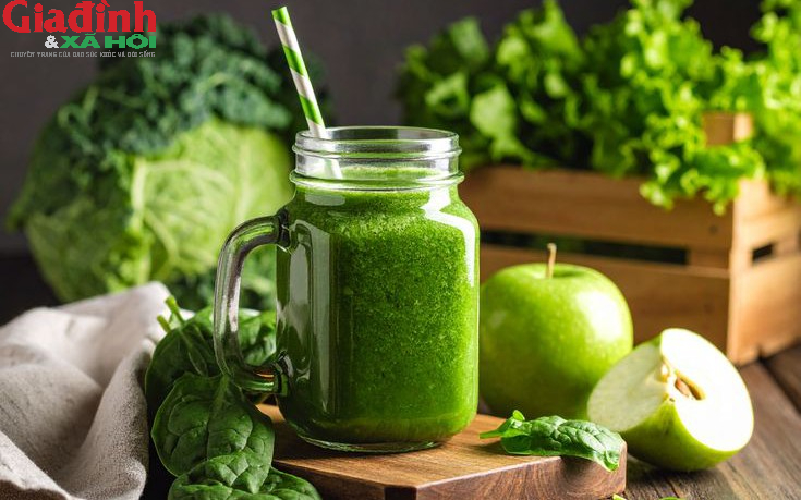 Người cao tuổi n&ecirc;n tr&aacute;nh 8 nh&oacute;m thực phẩm n&agrave;y để bảo vệ sức khỏe mỗi ng&agrave;y - Ảnh 1.