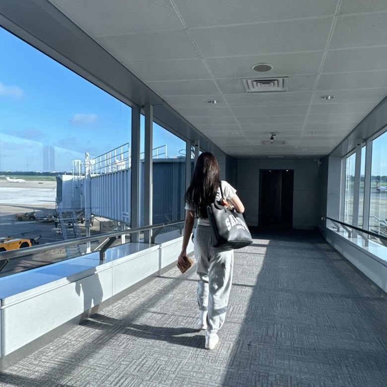 Hồ Ho&agrave;i Anh khoe khoảnh khắc hạnh ph&uacute;c b&ecirc;n 2 con g&aacute;i xinh đẹp của m&igrave;nh - Ảnh 9.