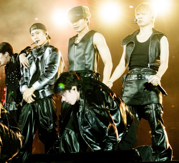 Y Concert: Giải m&atilde; "cơn địa chấn" giải tr&iacute; cuối năm  - Ảnh 4.