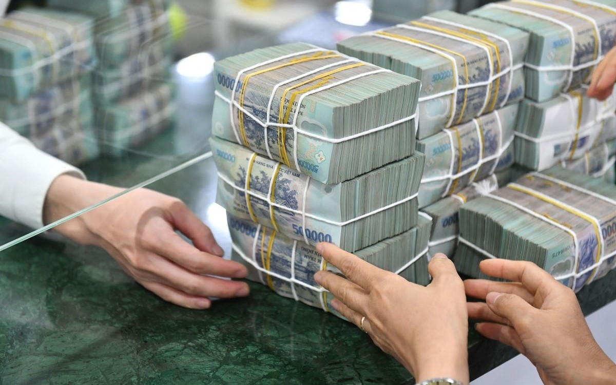 Bất ngờ ng&acirc;n h&agrave;ng c&oacute; l&atilde;i tới 7,1% khi gửi 100 triệu đồng kỳ hạn 6 th&aacute;ng - Ảnh 1.