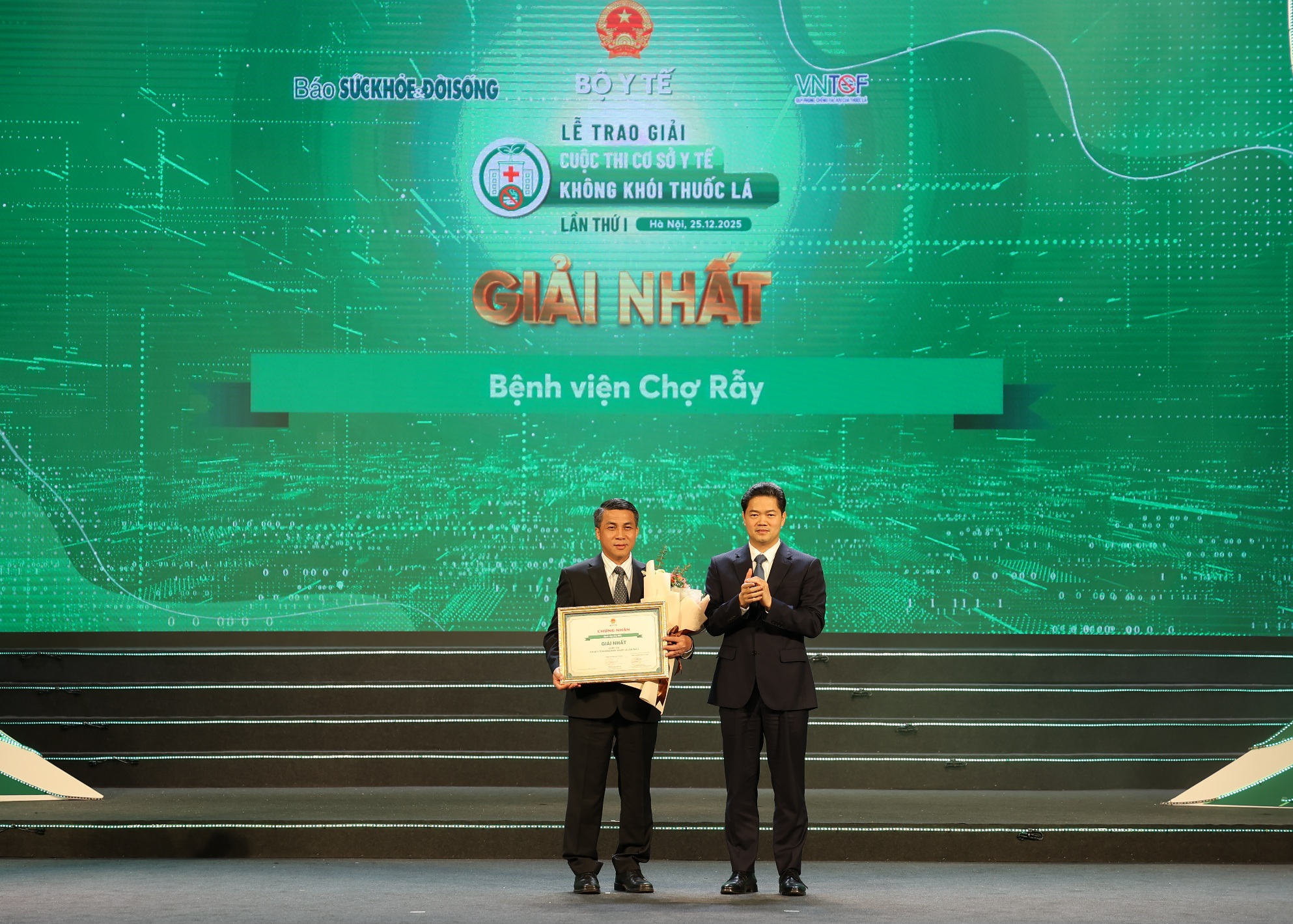 Trực tiếp Lễ  trao giải Cuộc thi &ldquo;Cơ sở y tế kh&ocirc;ng kh&oacute;i thuốc l&aacute;&rdquo; lần thứ I- Ảnh 2.
