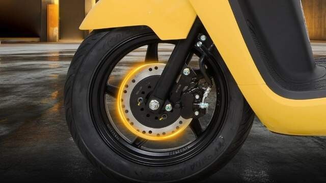 Xe ga gi&aacute; 26 triệu đồng đẹp cổ điển trang bị s&aacute;nh ngang Vision, rẻ như Wave Alpha - Ảnh 4.