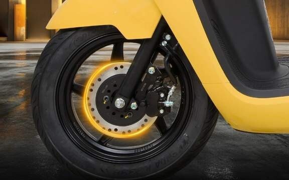 Xe ga 150cc gi&aacute; 59 triệu đồng trang bị xịn ngang Honda SH, rẻ chỉ như Air Blade - Ảnh 1.