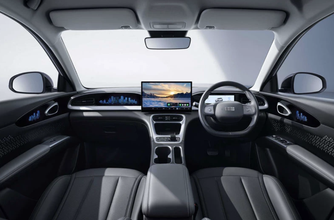 SUV cỡ nhỏ gi&aacute; 365 triệu đồng , c&ocirc;ng nghệ hiện đại th&aacute;ch thức Kia Sonet , Toyota Raize - Ảnh 4.