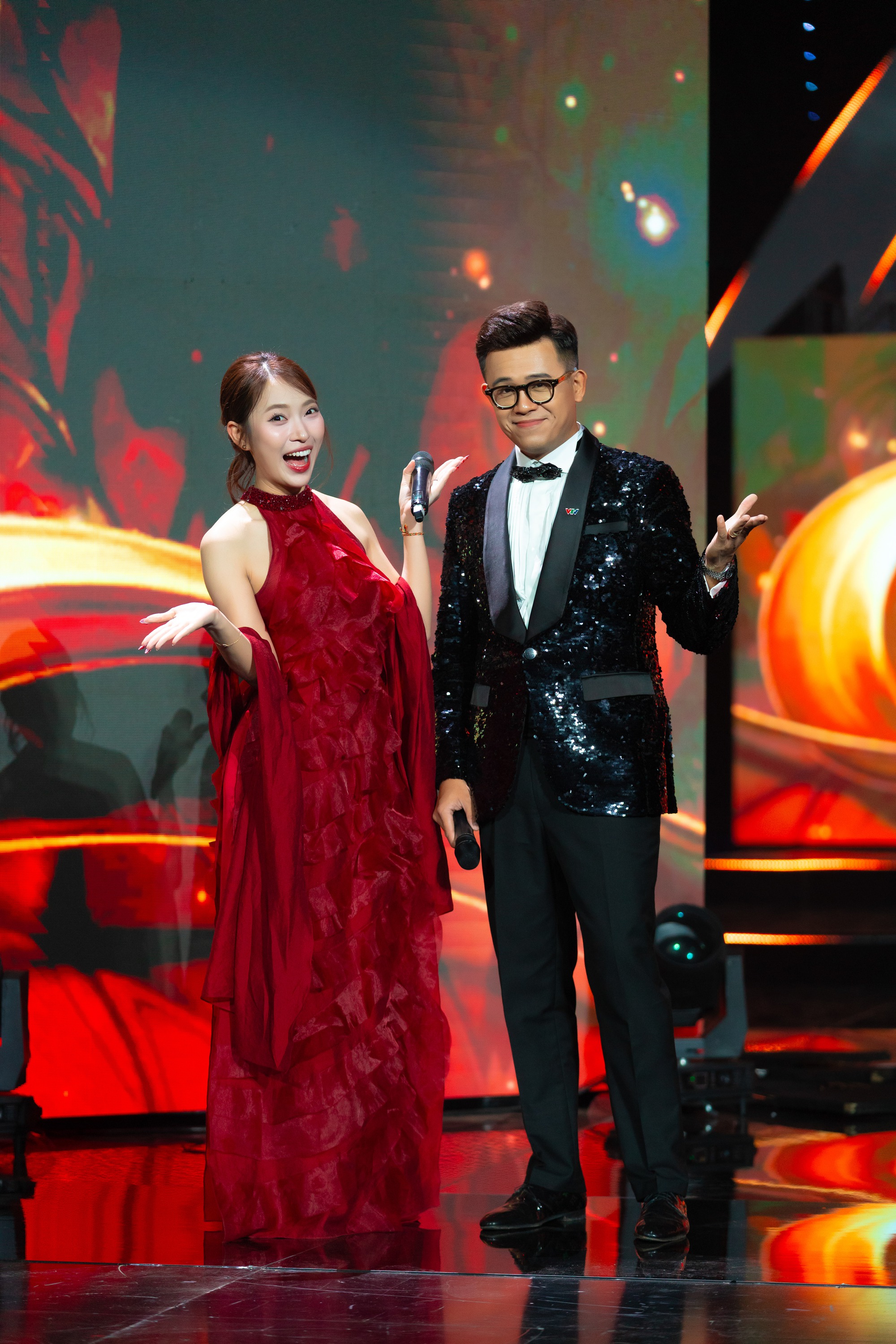 Bản giao hưởng Việt Nam ch&agrave;o năm mới 2026 với sự g&oacute;p mặt của Đức Ph&uacute;c - Ảnh 1.