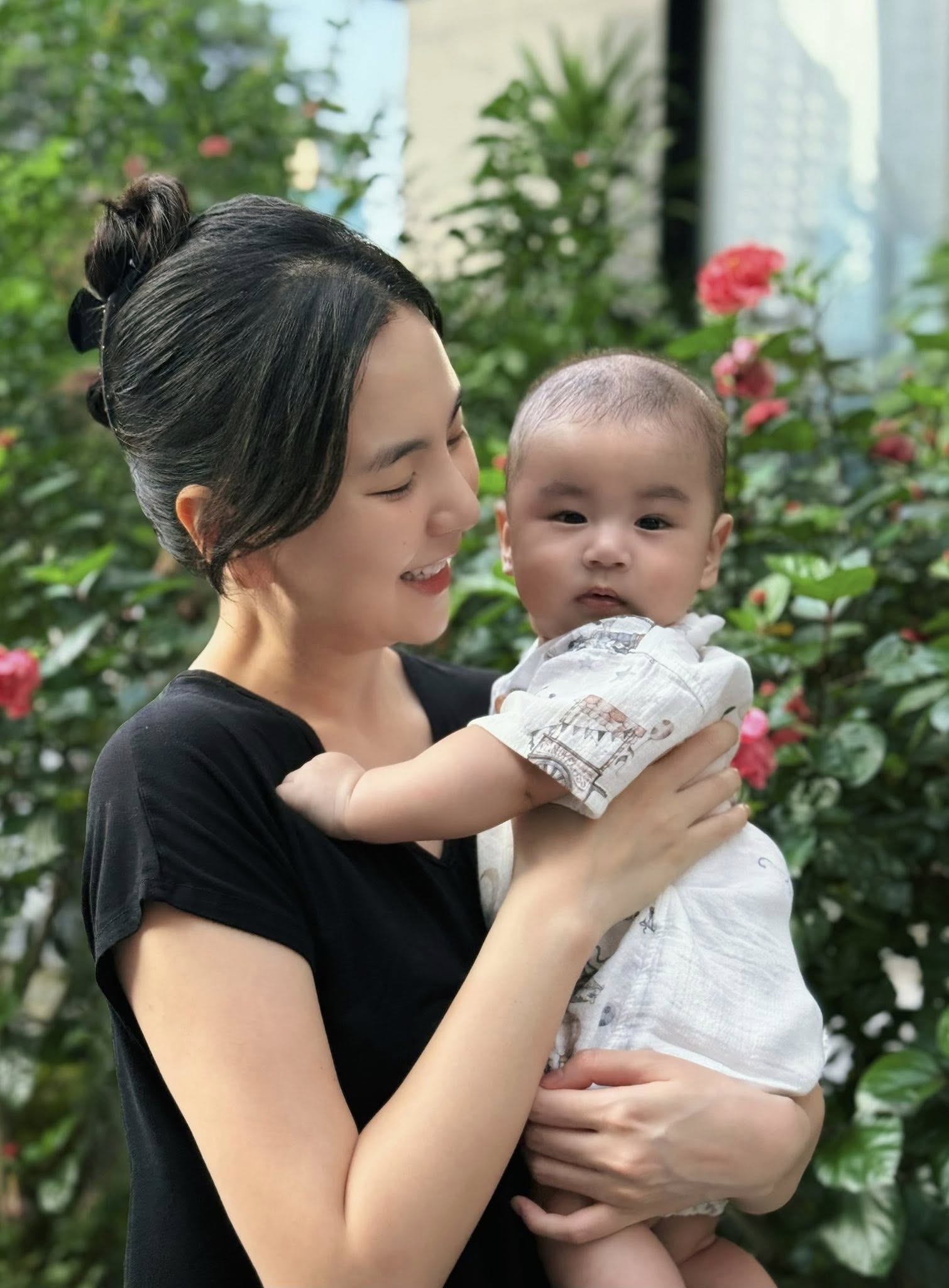 Chưa bao giờ thấy mẹ bỉm Mai Ngọc sexy cỡ này: Một màn Chưa bao giờ thấy mẹ bỉm Mai Ngọc sexy cỡ này: Một màn