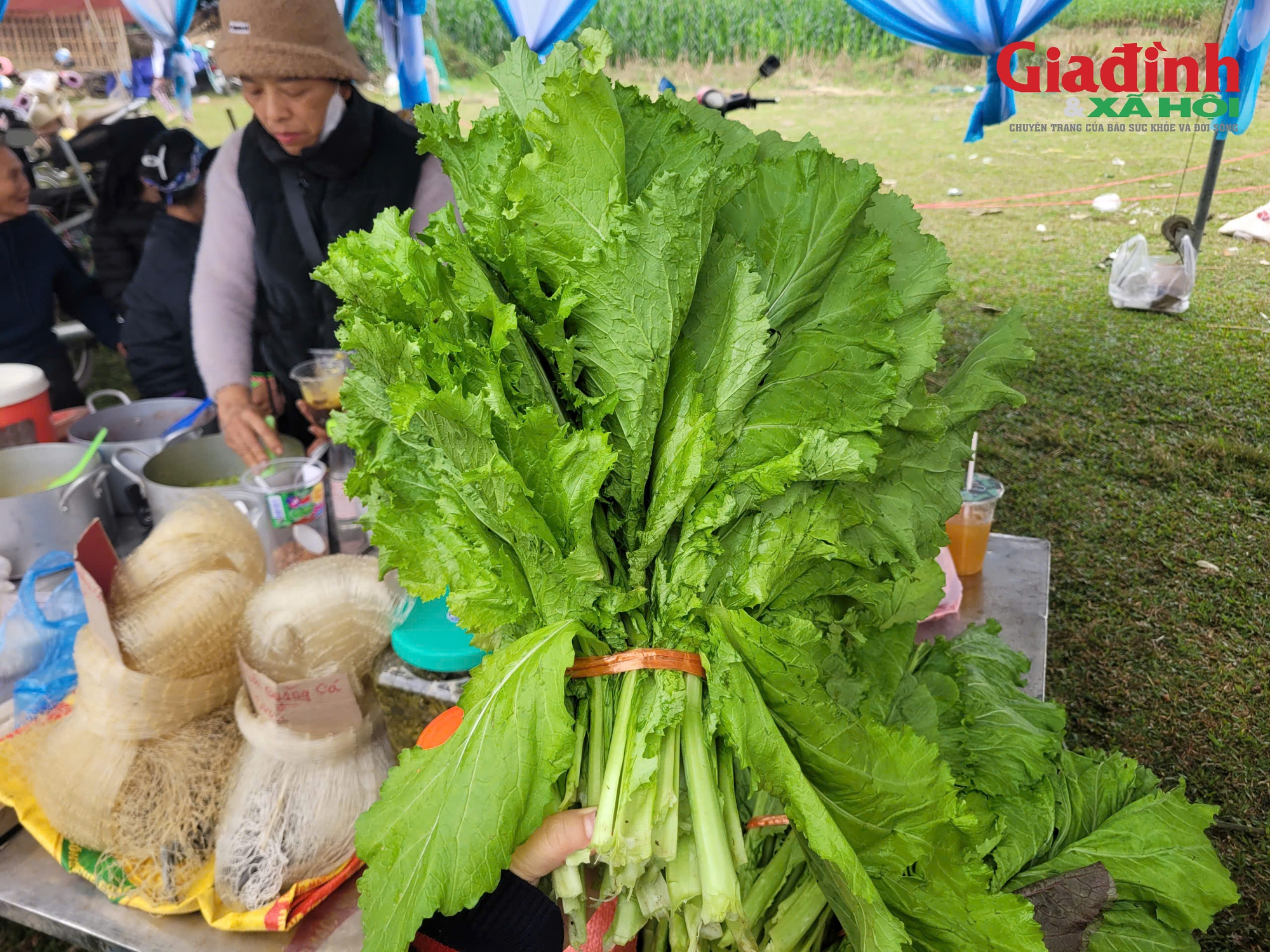 Ng&agrave;y hội chợ qu&ecirc; T&acirc;n Mỹ: Bảo vệ người ti&ecirc;u d&ugrave;ng với đặc sản gi&aacute; rẻ - Ảnh 13.