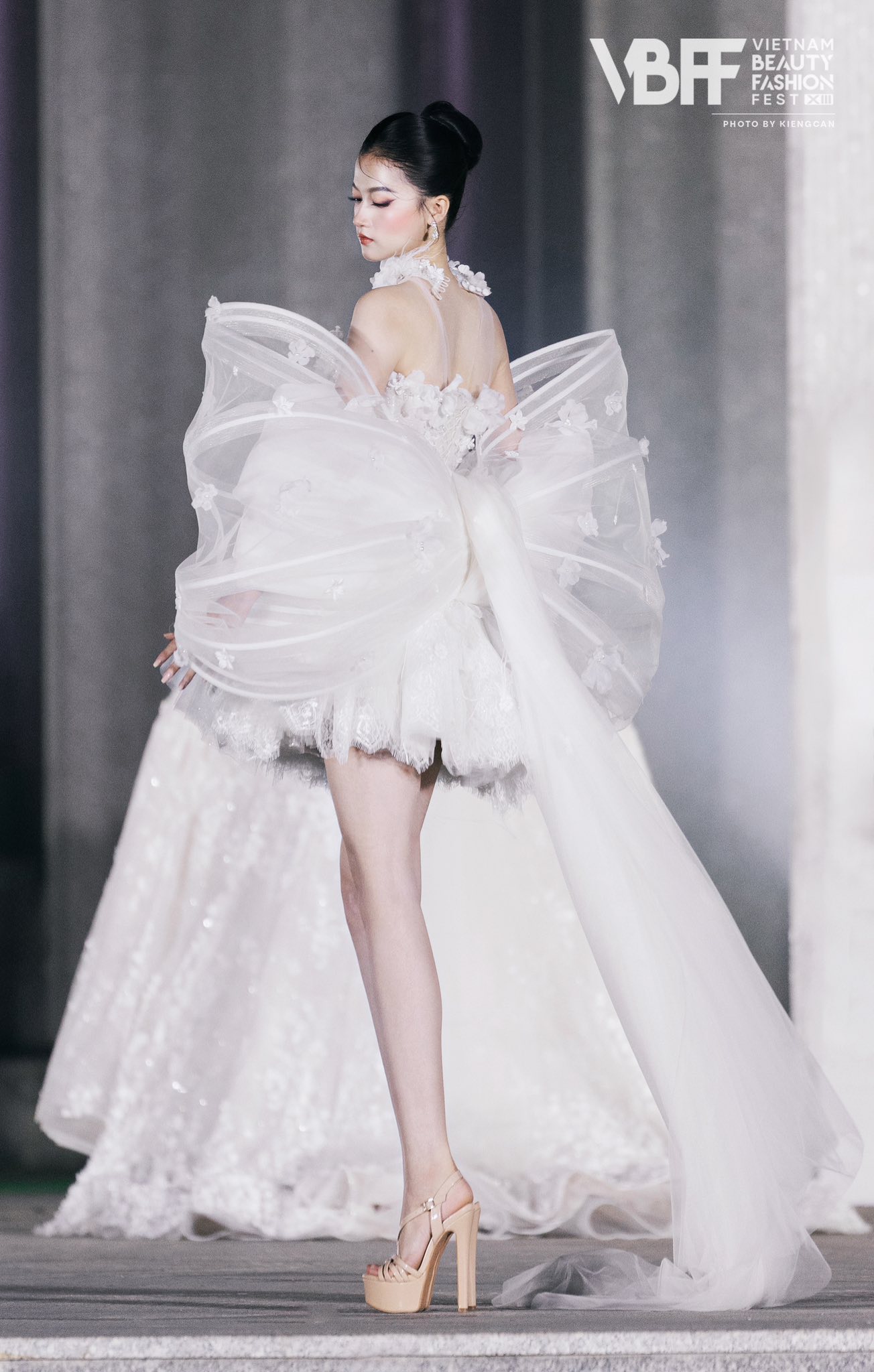 Nữ sinh tài chính Gia Lai gây chú ý tại Miss World Vietnam 2025 - Ảnh 3. Nữ sinh tài chính Gia Lai gây chú ý tại Miss World Vietnam 2025 - Ảnh 3.