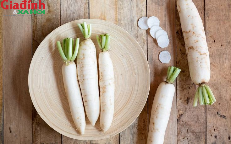 Củ cải trắng tốt thật, nhưng ăn sai c&aacute;ch với 4 thực phẩm n&agrave;y c&oacute; thể phản t&aacute;c dụng, hại sức khỏe