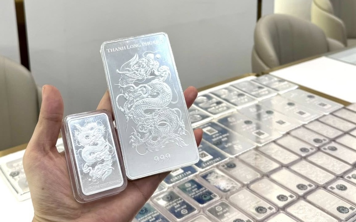 Gi&aacute; bạc h&ocirc;m nay 29/12: Mở phi&ecirc;n đầu tuần thay đổi lớn, nhiều đại l&yacute; hạn chế số lượng đặt đơn