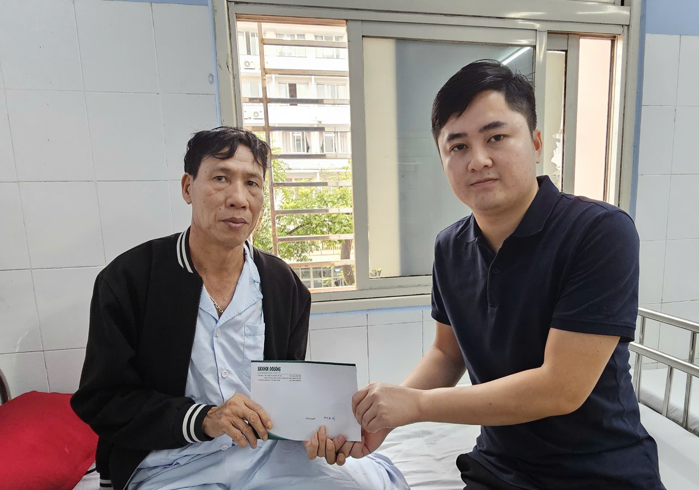 Kết chuyển tấm lòng bạn đọc Báo Sức khỏe và Đời sống đến với 2 hoàn cảnh khó khăn  - Ảnh 2.