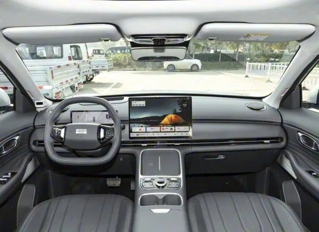 SUV cỡ nhỏ hybrid giá 353 triệu đồng sẽ bán ở Việt Nam trang bị hiện đại, siêu tiết kiệm xăng sánh ngang Kia Sonet, rẻ chỉ như Kia Morning, Hyundai Grand i10 - Ảnh 4.