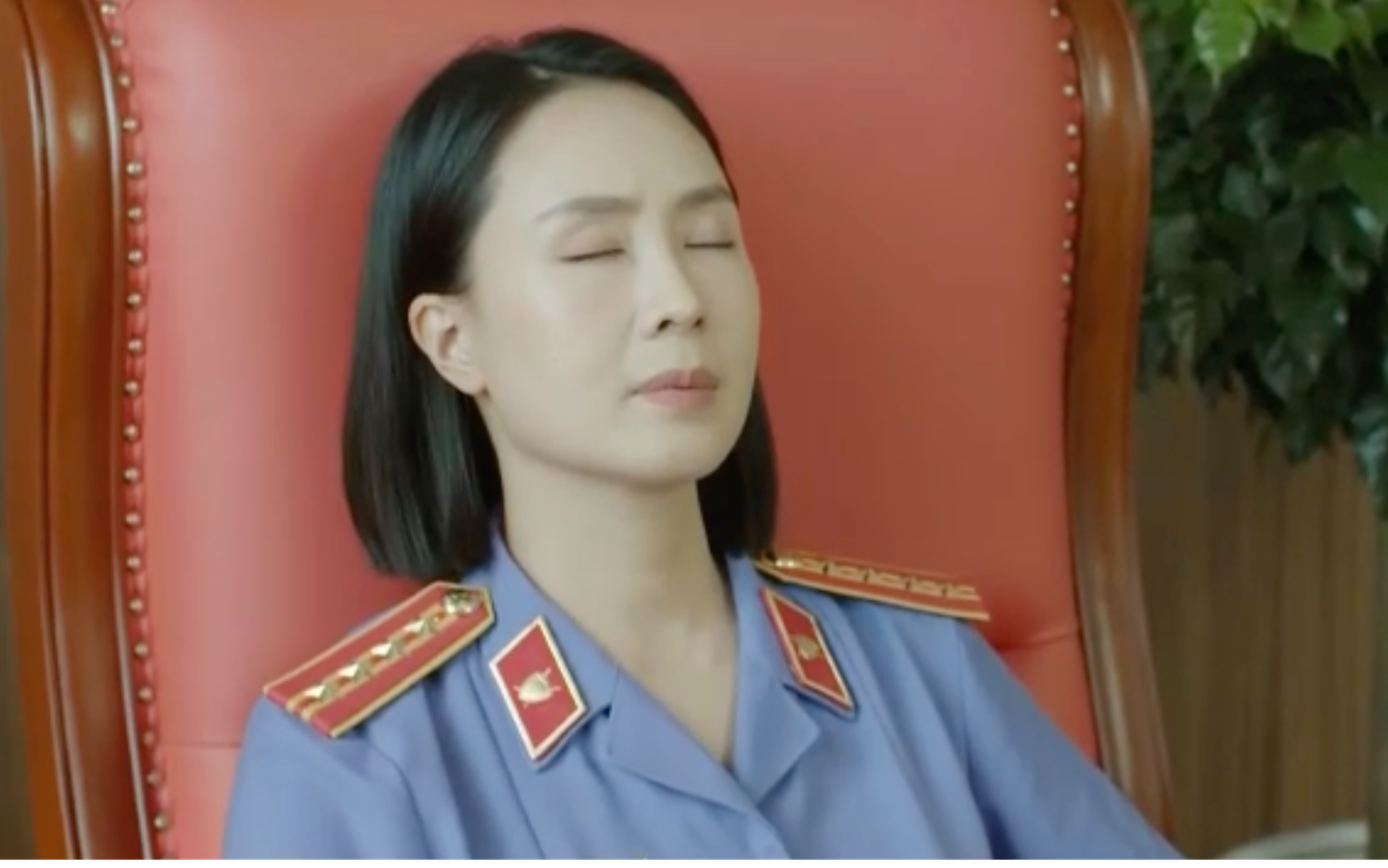 Cấp dưới bị bắt, Khắc khôn khéo nhận trách nhiệm trước bí thư tỉnh - Ảnh 3.