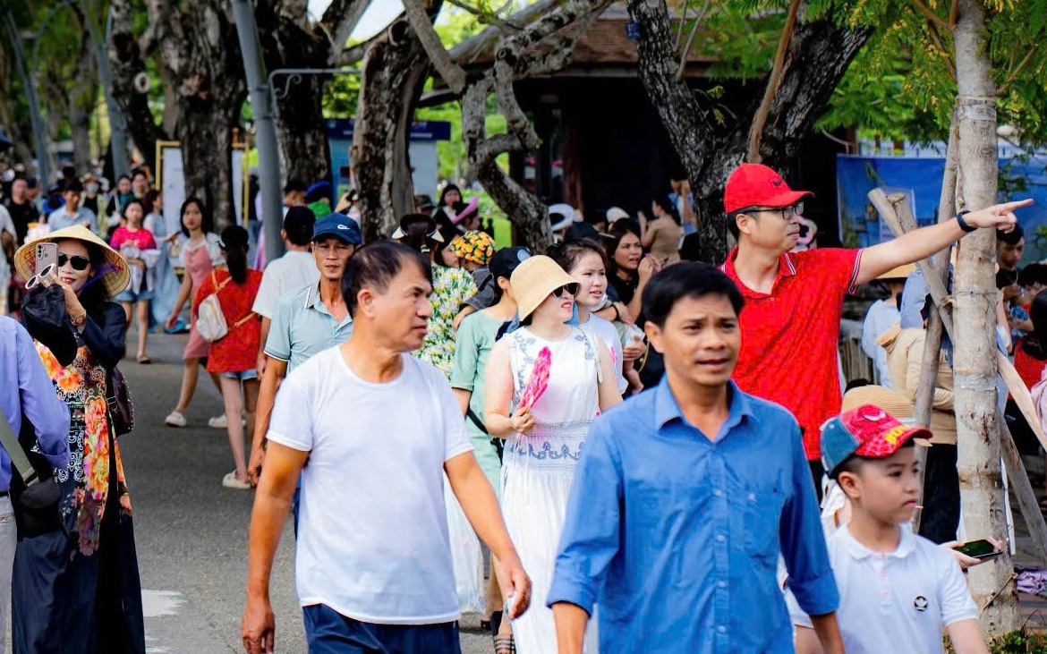 B&aacute;nh quả cọ Tuy&ecirc;n Quang: Gi&aacute; rẻ chỉ từ 25 . 000 Đồng / hộp , m&oacute;n qu&agrave; ẩm thực độc đ&aacute;o - Ảnh 4.