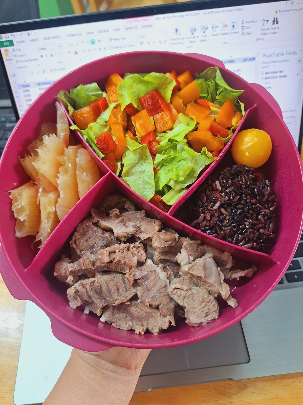 Tự nấu cơm mang đi l&agrave;m, mẹ 8X giảm 15 kg sau 9 th&aacute;ng - Ảnh 9.