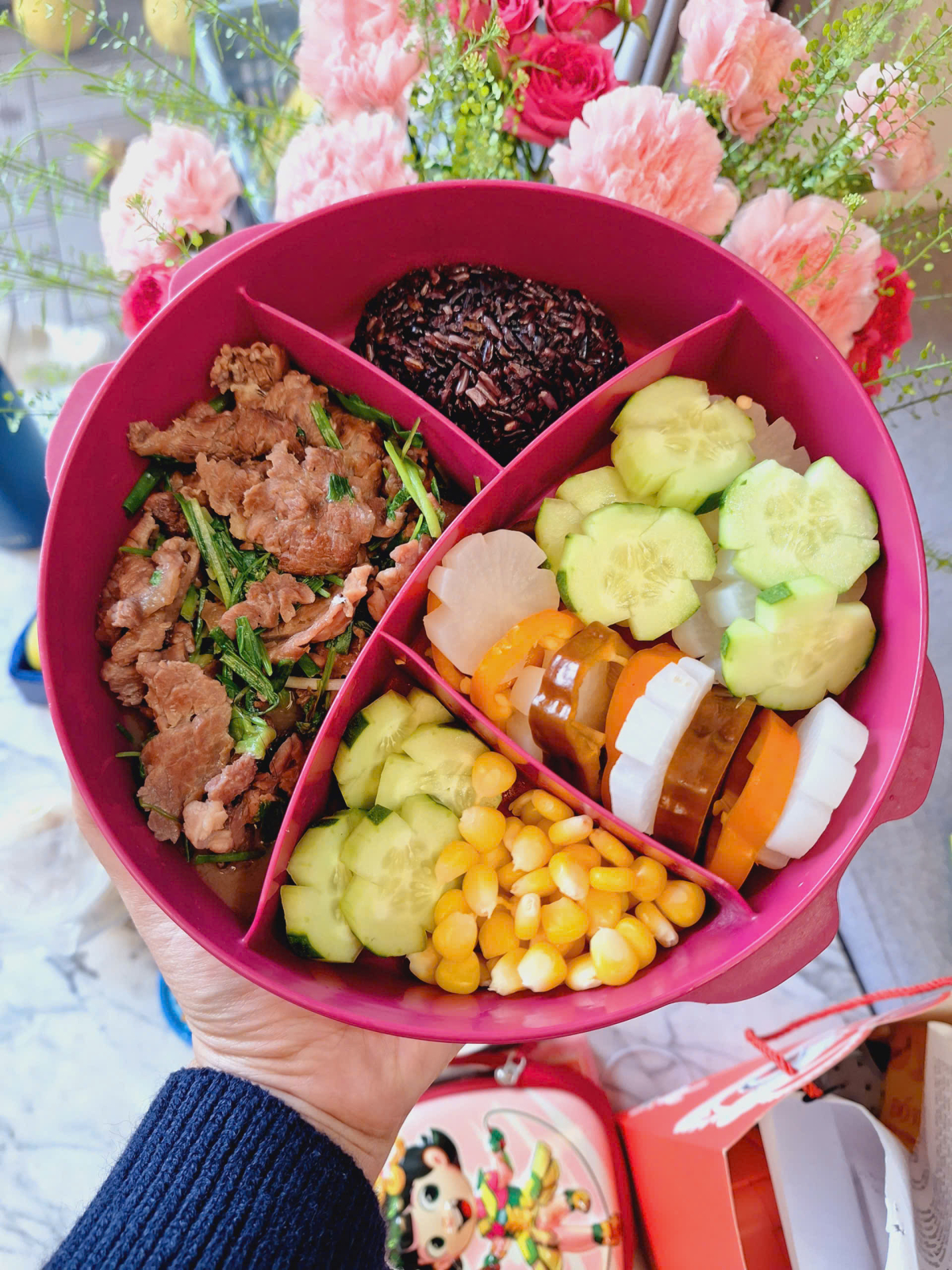 Tự nấu cơm mang đi l&agrave;m, mẹ 8X giảm 15 kg sau 9 th&aacute;ng - Ảnh 6.