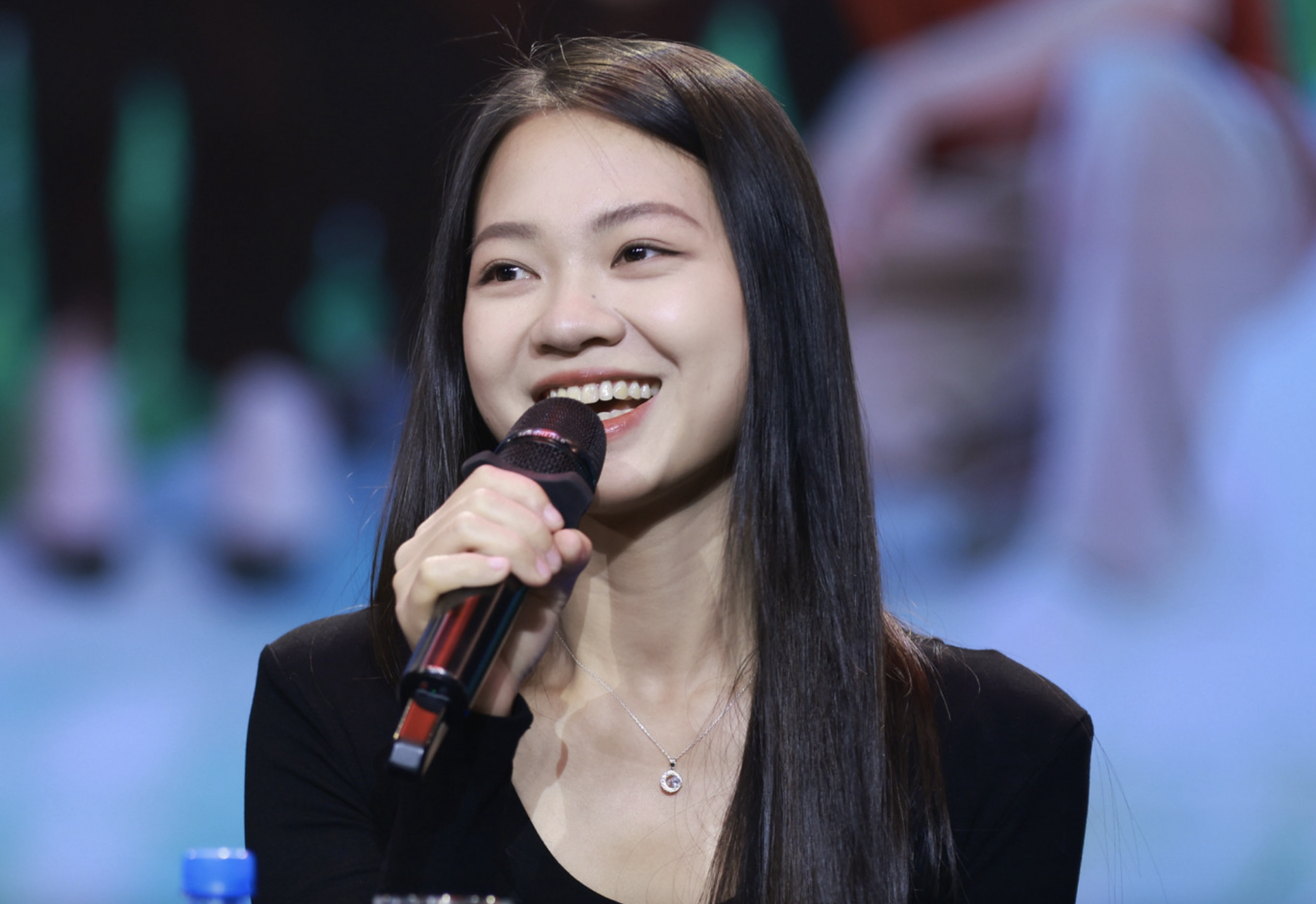 NSND Tiến Đạt đổi đời ở tuổi 72 trong phim Phù sa ngọt - Ảnh 4. NSND Tiến Đạt đổi đời ở tuổi 72 trong phim Phù sa ngọt - Ảnh 4.