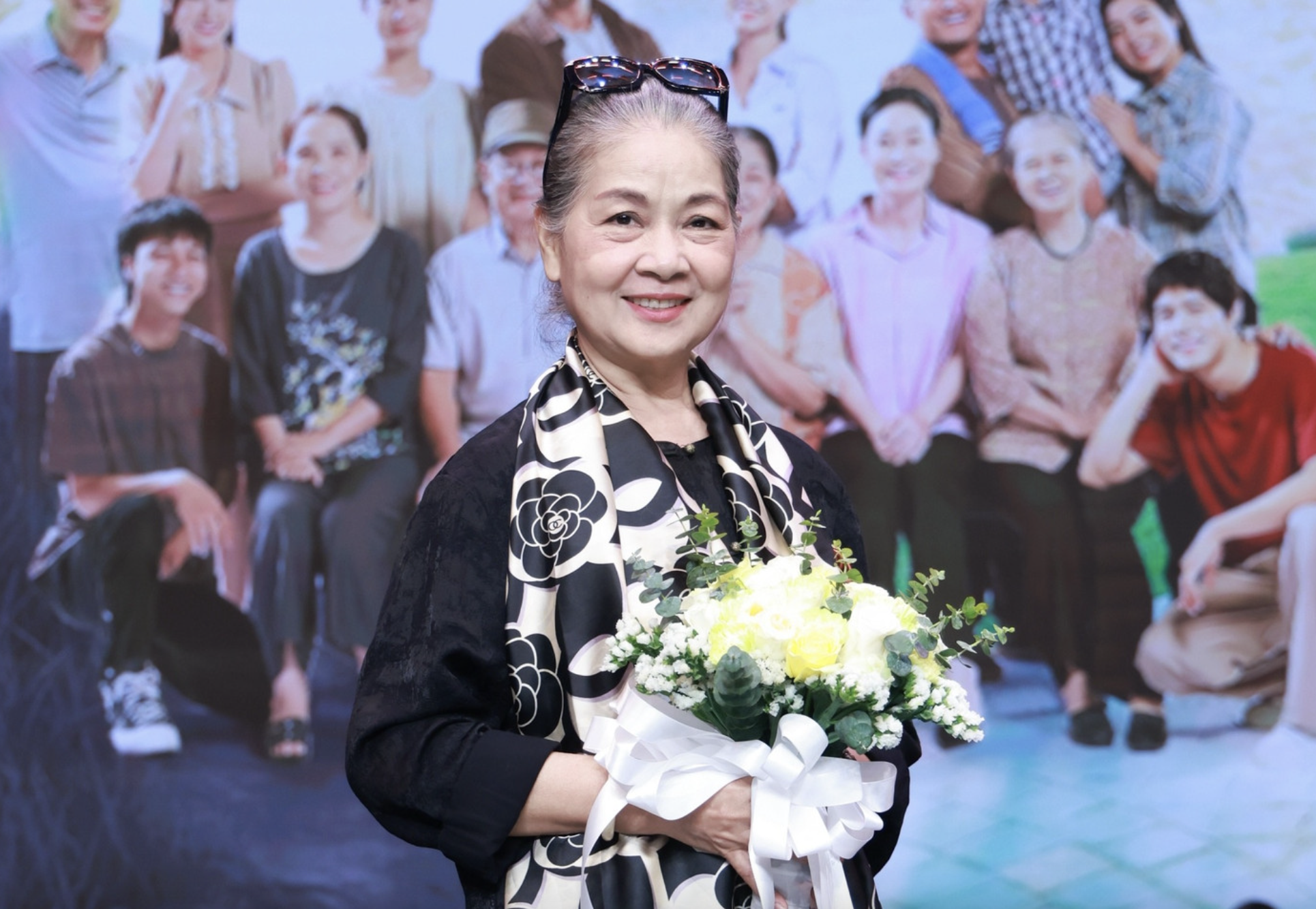 NSND Tiến Đạt đổi đời ở tuổi 72 trong phim Phù sa ngọt - Ảnh 2. NSND Tiến Đạt đổi đời ở tuổi 72 trong phim Phù sa ngọt - Ảnh 2.