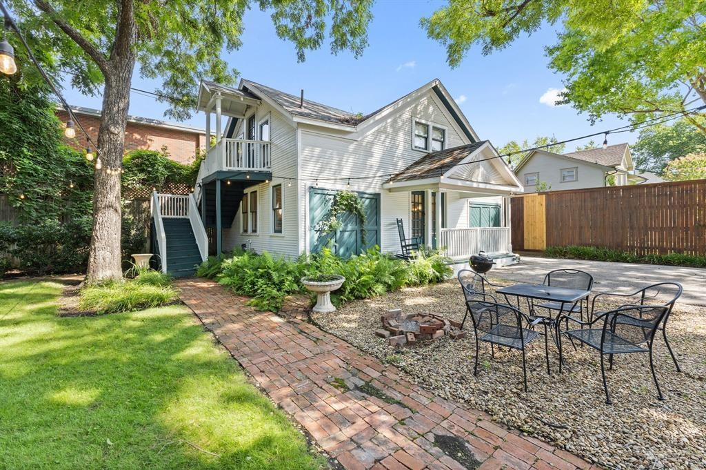 Ngắm biệt thự 1,4 triệu USD của bố mẹ Ngô Mỹ Uyên ở Mỹ - Ảnh 4.