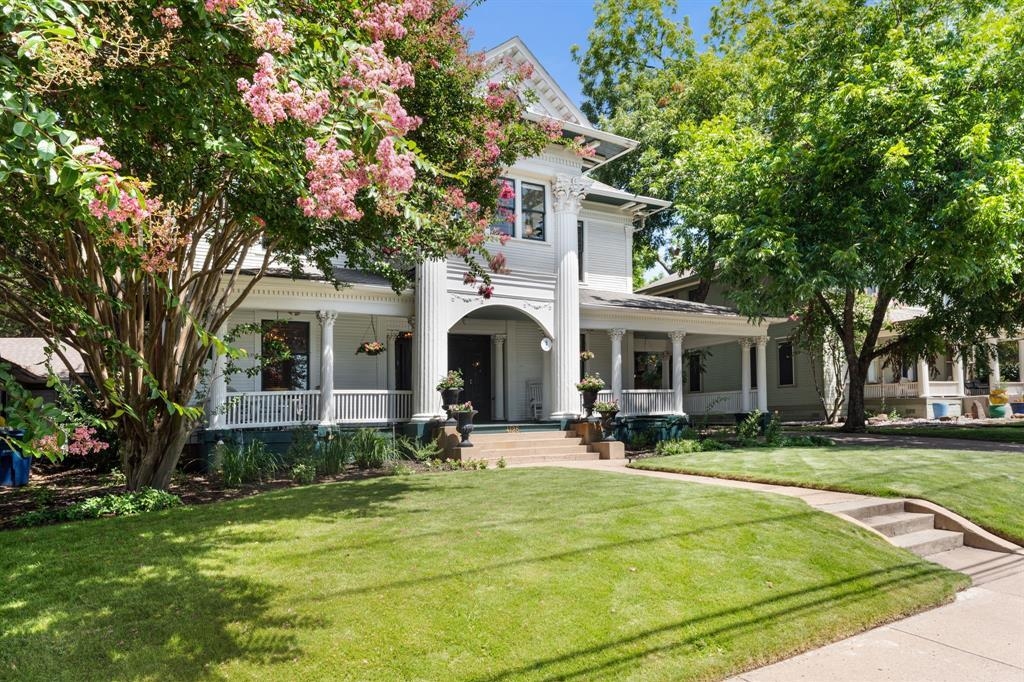 Ngắm biệt thự 1,4 triệu USD của bố mẹ Ngô Mỹ Uyên ở Mỹ - Ảnh 3.