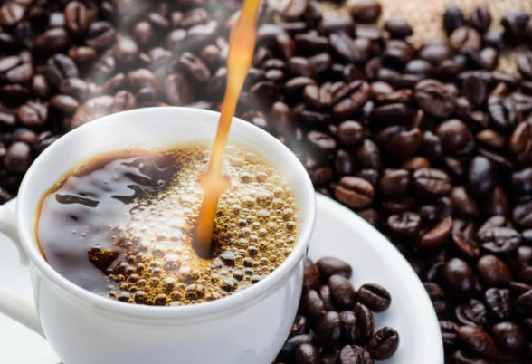 Từ vụ bé 8 tuổi qua đời vì ung thư thận: 5 thói quen ăn uống tàn phá thận, người Việt nhất định phải tránh - Ảnh 3.