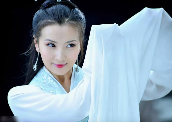 Điêu Thuyền đẹp nhất màn ảnh: Từ bỏ nghệ thuật cưới đại gia, giờ làm giảng viên - Ảnh 1. Điêu Thuyền đẹp nhất màn ảnh: Từ bỏ nghệ thuật cưới đại gia, giờ làm giảng viên - Ảnh 1.