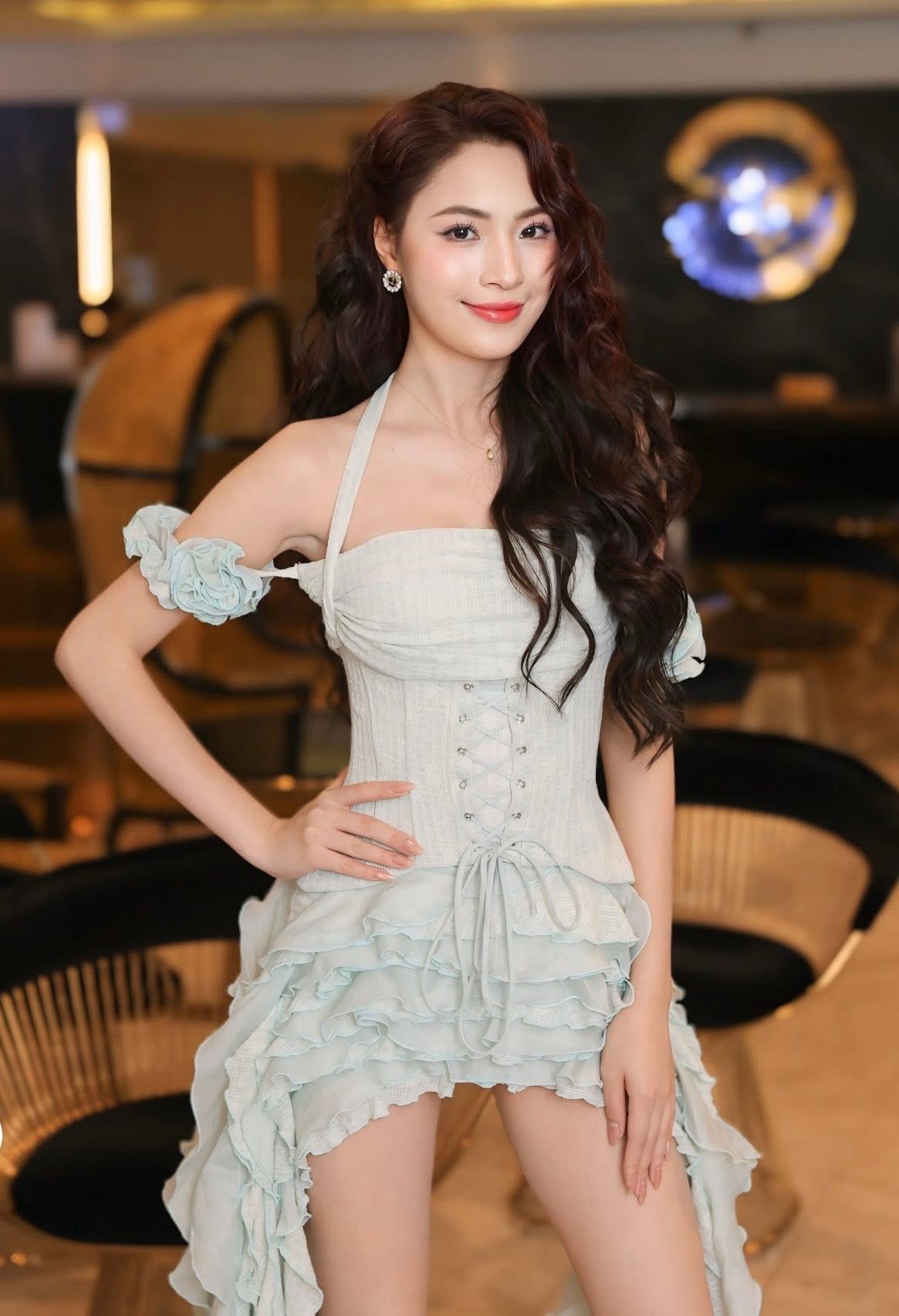 3 Người đẹp Hưng Yên gây chú ý tại Miss World Vietnam 2025 - Ảnh 2. 3 Người đẹp Hưng Yên gây chú ý tại Miss World Vietnam 2025 - Ảnh 2.