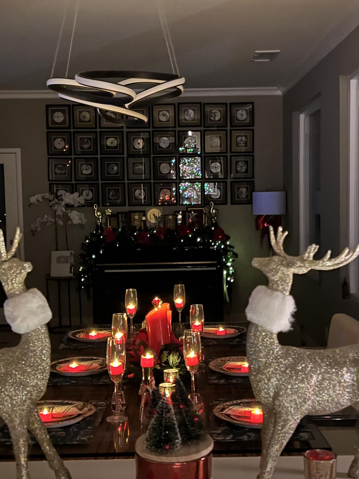 Kh&ocirc;ng kh&iacute; Gi&aacute;ng sinh sớm trong biệt thự 2.000 m2 của Thanh Thảo ở Mỹ - Ảnh 4.