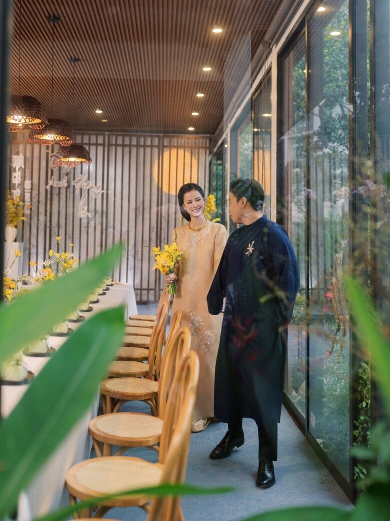 Bên trong biệt thự nhà vườn của chồng Á hậu Hương Ly: Cây cổ thụ tiền tỷ, hồ cá Koi và cầu đỏ đẹp như phim - Ảnh 9. Bên trong biệt thự nhà vườn của chồng Á hậu Hương Ly: Cây cổ thụ tiền tỷ, hồ cá Koi và cầu đỏ đẹp như phim - Ảnh 9.