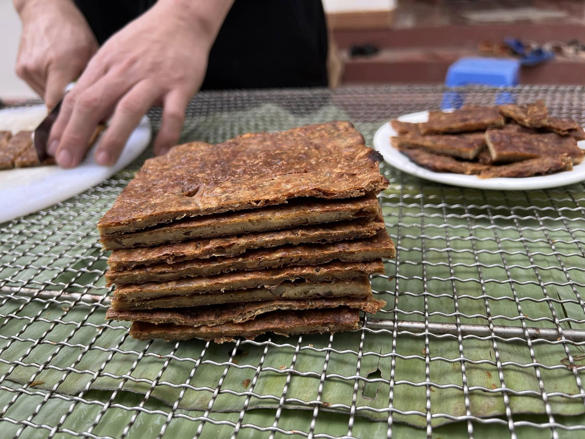 Đặc sản 'ăn chơi' vị ngon lạ ở Hưng Yên, khách ở xa có tiền cũng khó mua - Ảnh 1.