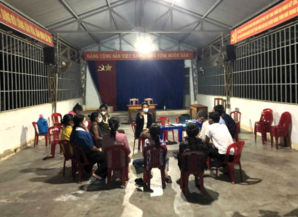 Thẻ BHYT - 'Lá chắn' còn bỏ quên ở nhiều vùng đồng bào dân tộc thiểu số - Ảnh 3. Thẻ BHYT - 'Lá chắn' còn bỏ quên ở nhiều vùng đồng bào dân tộc thiểu số - Ảnh 3.