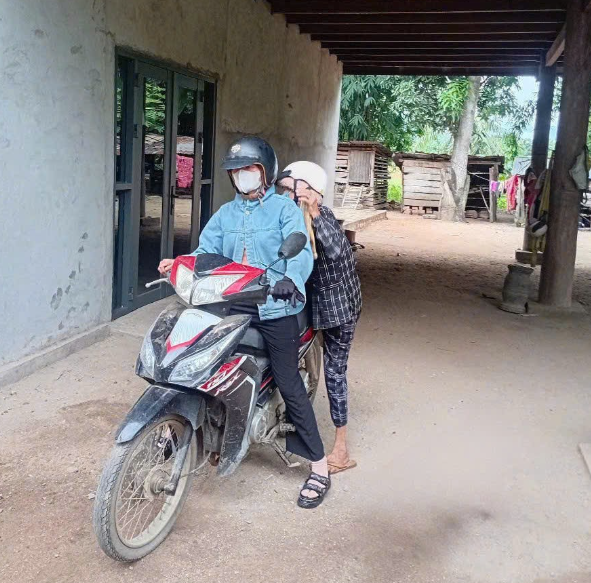 Thẻ BHYT - 'Lá chắn' còn bỏ quên ở nhiều vùng đồng bào dân tộc thiểu số - Ảnh 2. Thẻ BHYT - 'Lá chắn' còn bỏ quên ở nhiều vùng đồng bào dân tộc thiểu số - Ảnh 2.