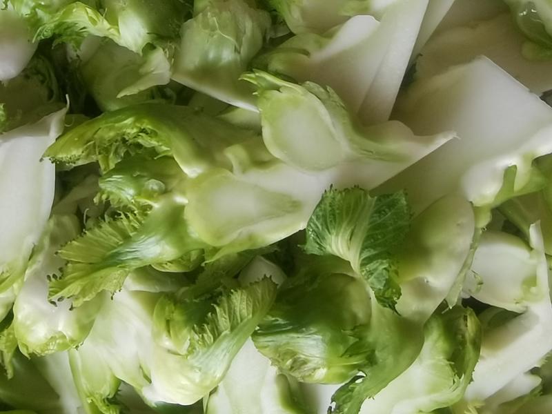 Hãy ăn nhiều loại rau này vào mùa đông: Nấu 2 món ngon miệng lại giúp nhuận tràng, long đờm và diệt khuẩn- Ảnh 5. Hãy ăn nhiều loại rau này vào mùa đông: Nấu 2 món ngon miệng lại giúp nhuận tràng, long đờm và diệt khuẩn- Ảnh 5.