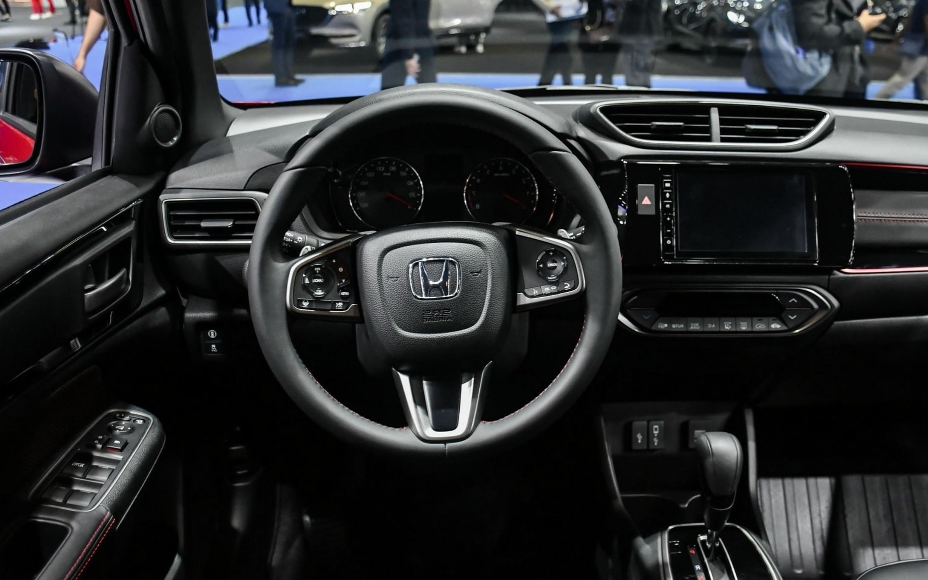 SUV 7 chỗ gi&aacute; 238 triệu đồng thiết kế sang trọng, 3 t&ugrave;y chọn động cơ, rộng r&atilde;i, rẻ hơn Kia Morning, Hyundai Grand i10 liệu c&oacute; về Việt Nam? - Ảnh 1.