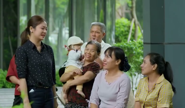 Gia đình trái dấu - Tập 4: Diễn viên múa đi làm giúp việc sau sáp nhập- Ảnh 4. Gia đình trái dấu - Tập 4: Diễn viên múa đi làm giúp việc sau sáp nhập- Ảnh 4.