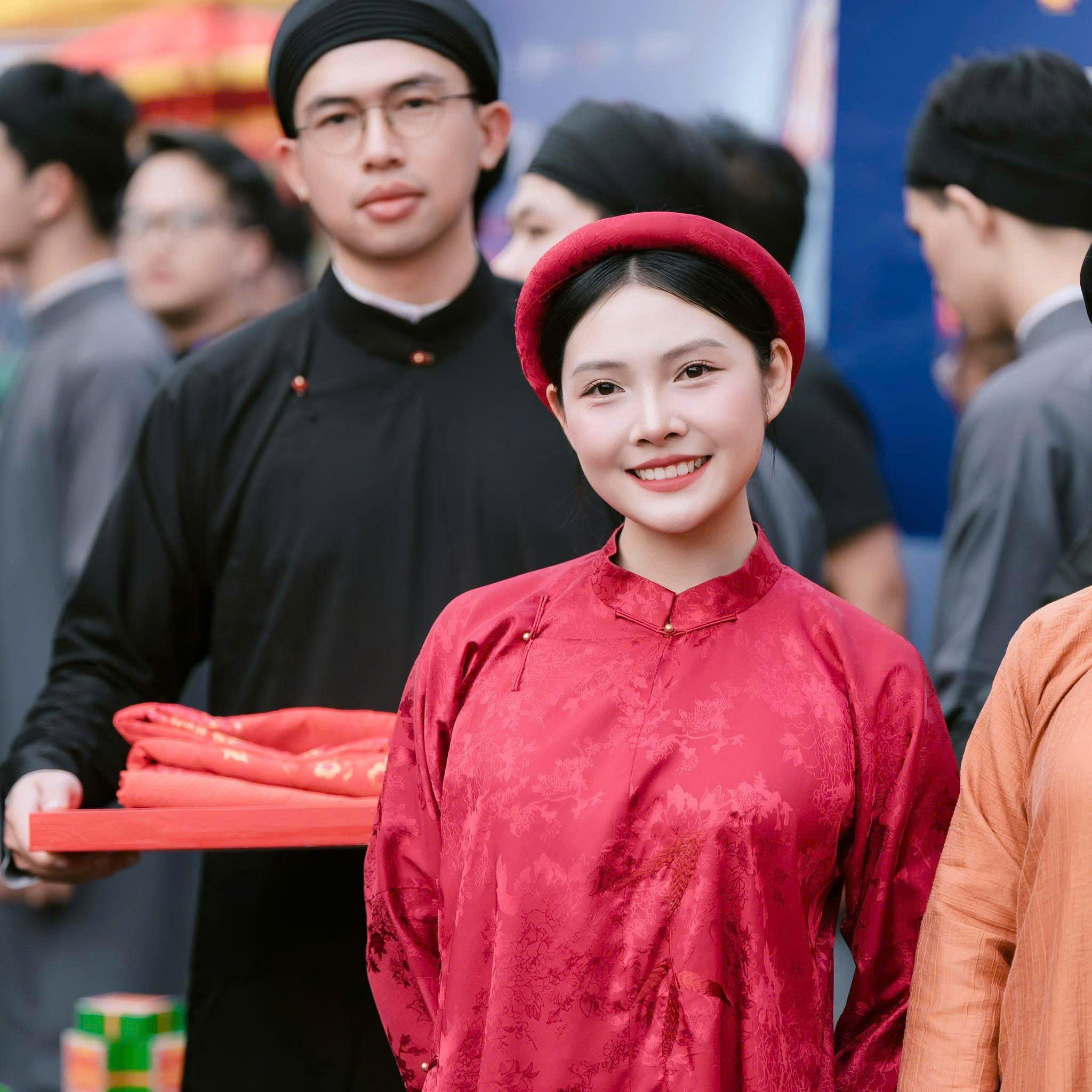 Sắc vóc qua 'cam thường' của H'hen Niê sau sinh - Ảnh 6. Sắc vóc qua 'cam thường' của H'hen Niê sau sinh - Ảnh 6.