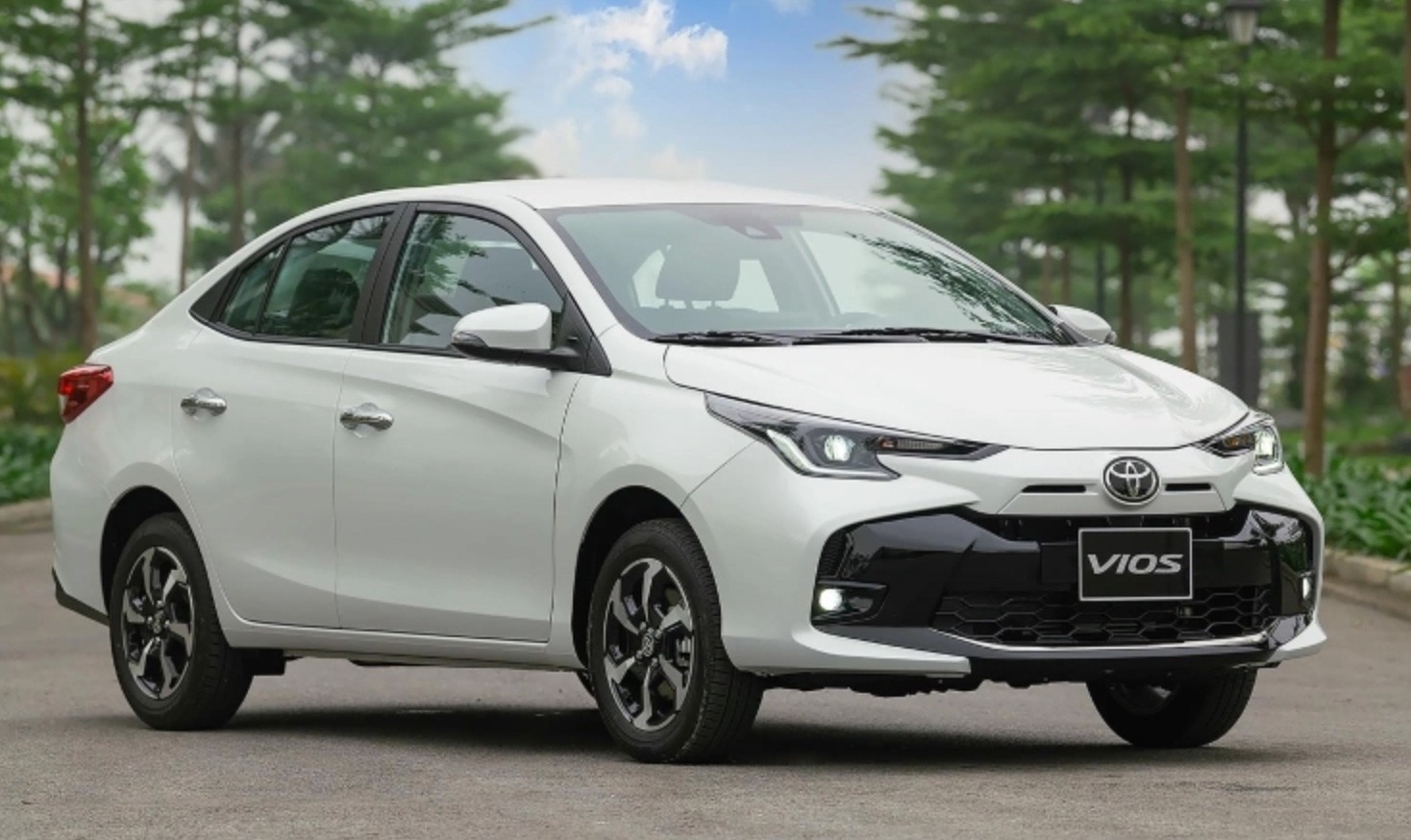 Giá xe ô tô Toyota giảm sốc , ưu đãi lớn cho khách hàng tháng 12 / 2025 - Ảnh 2. Giá xe ô tô Toyota giảm sốc , ưu đãi lớn cho khách hàng tháng 12 / 2025 - Ảnh 2.