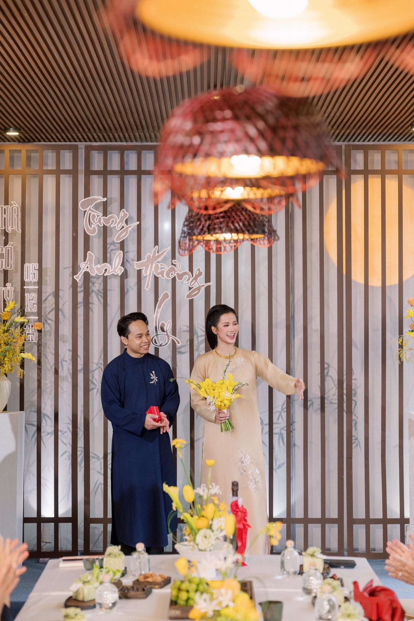 Bên trong biệt thự nhà vườn của chồng Á hậu Hương Ly: Cây cổ thụ tiền tỷ, hồ cá Koi và cầu đỏ đẹp như phim - Ảnh 2. Bên trong biệt thự nhà vườn của chồng Á hậu Hương Ly: Cây cổ thụ tiền tỷ, hồ cá Koi và cầu đỏ đẹp như phim - Ảnh 2.